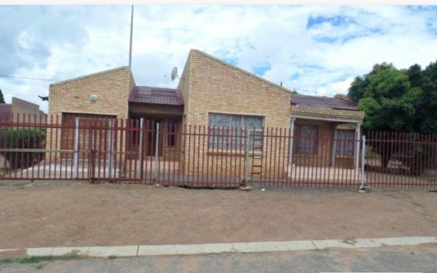 3 Bedroom Property for Sale in Lethlabile North West